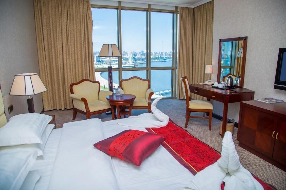 Golden Coast Hotel 7/23