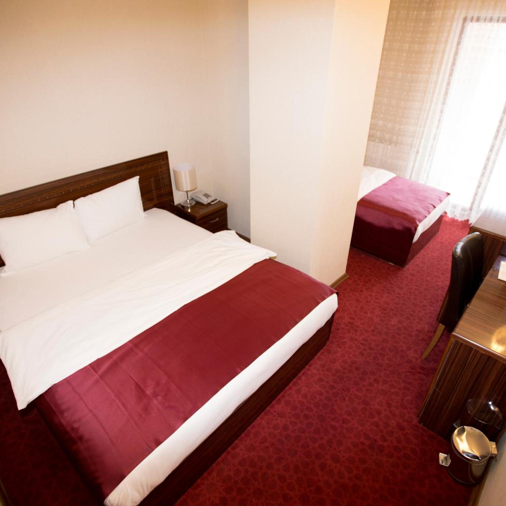 Resmina Otel Van 17/42