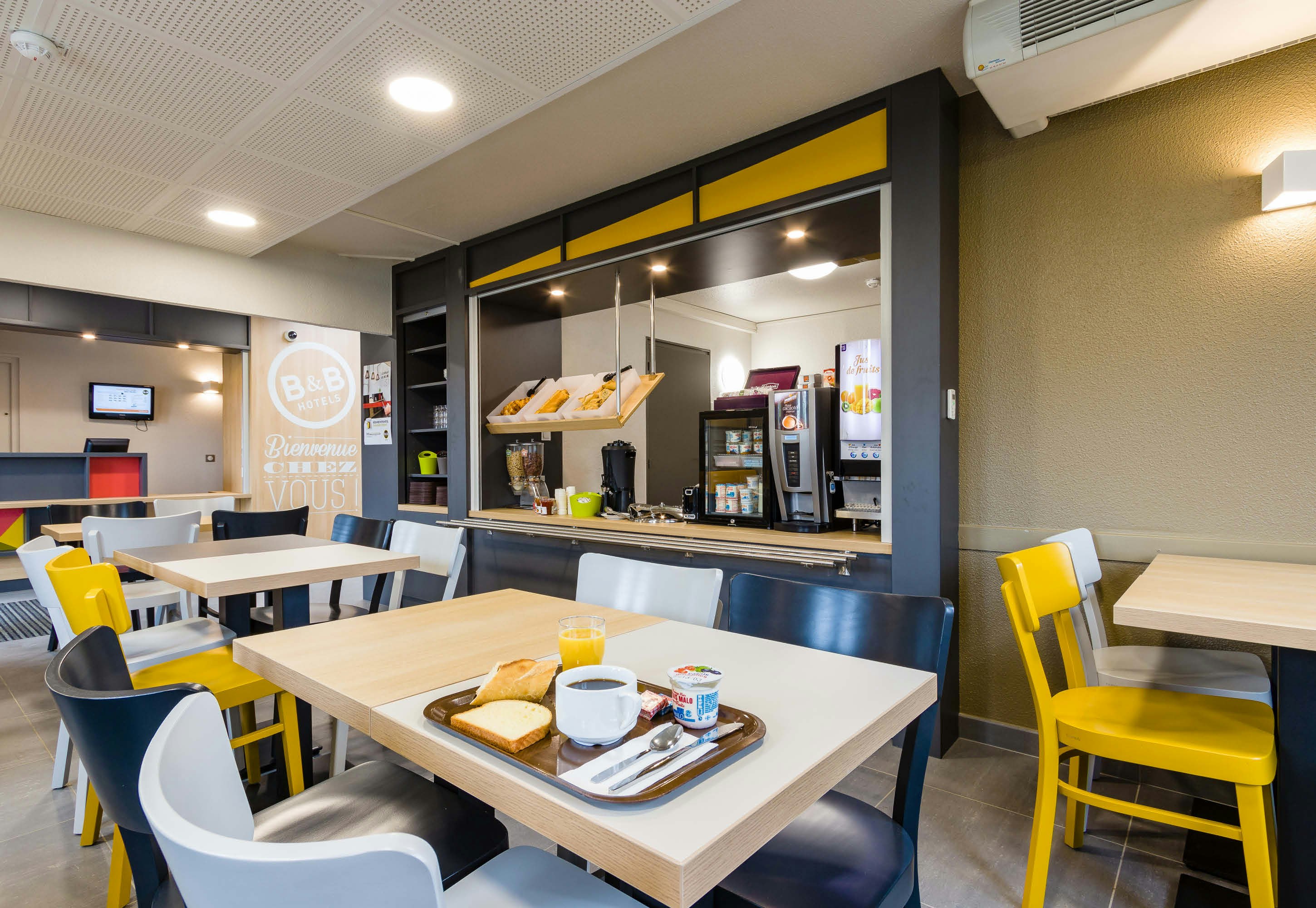 B B Hotel Tours Centre Commercial La Petite Arche Hotel 27/33