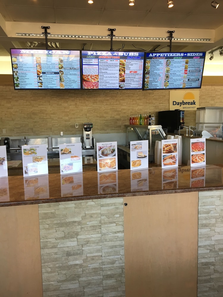 Days Inn by Wyndham Fort Myers Springs Resort 8/43