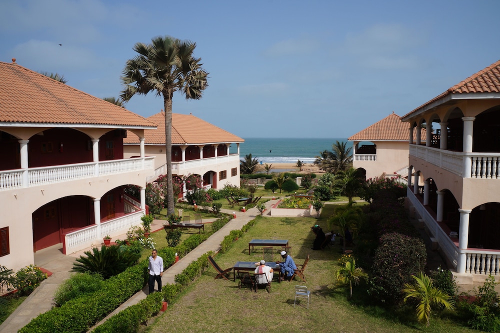 Lemon Creek Hotel Resort 31/32