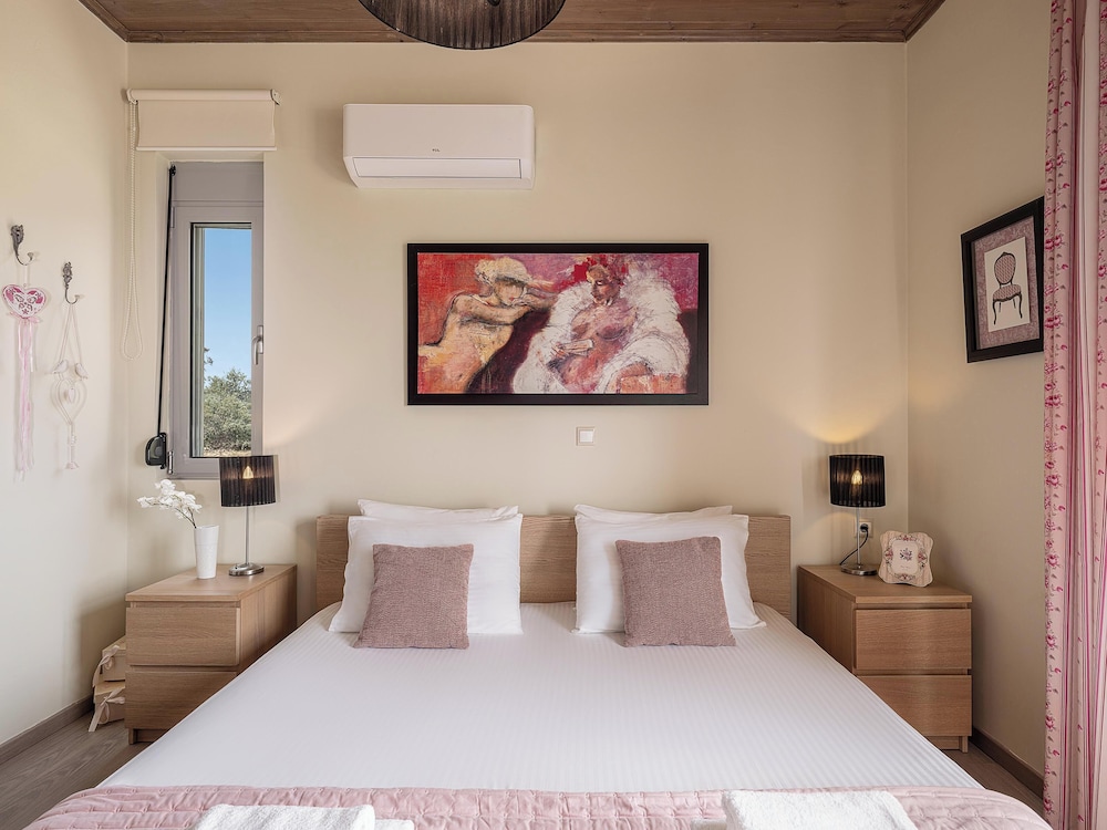 Villa Athinais 7/40