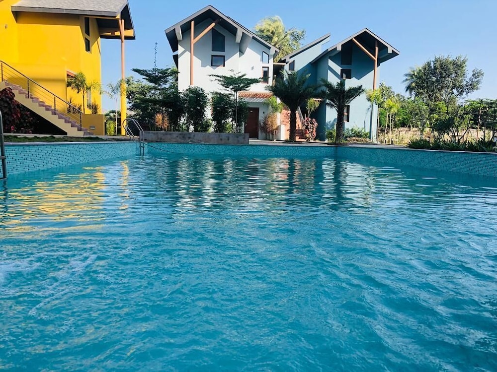 Vinti Resort, Ambaji 16/18