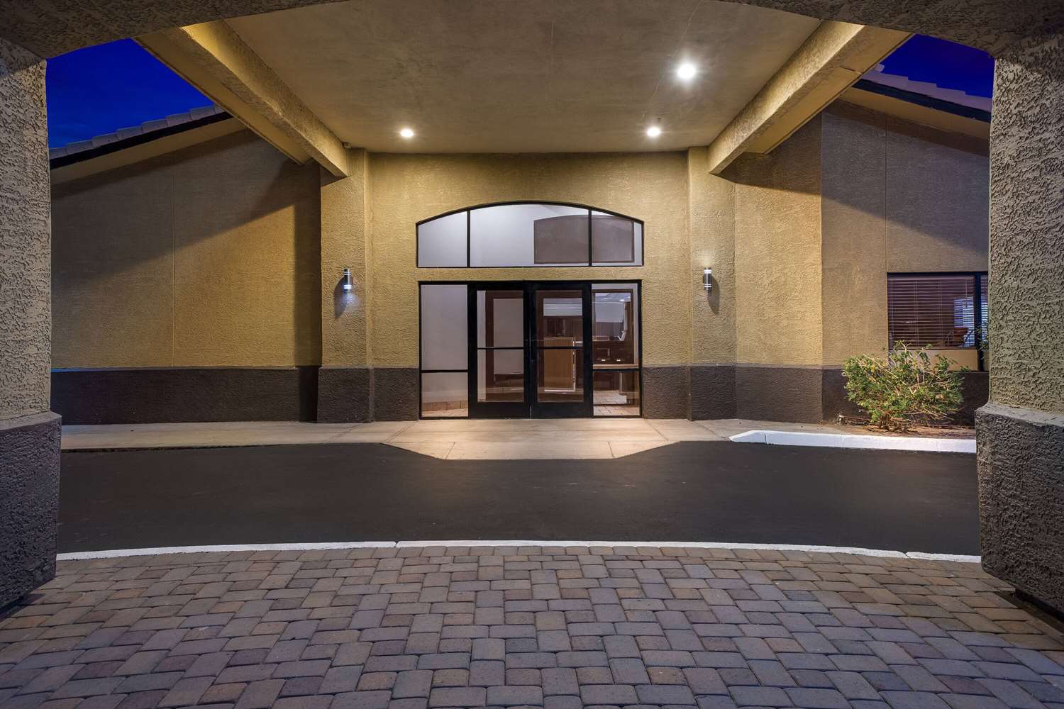 Days Inn by Wyndham Buckeye 11/24