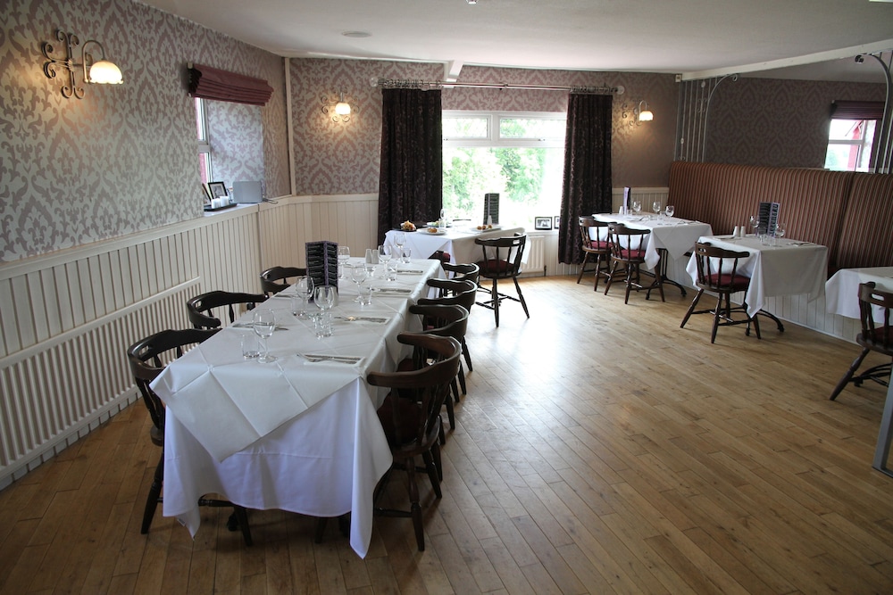 5 Corners Guest Inn 13/19