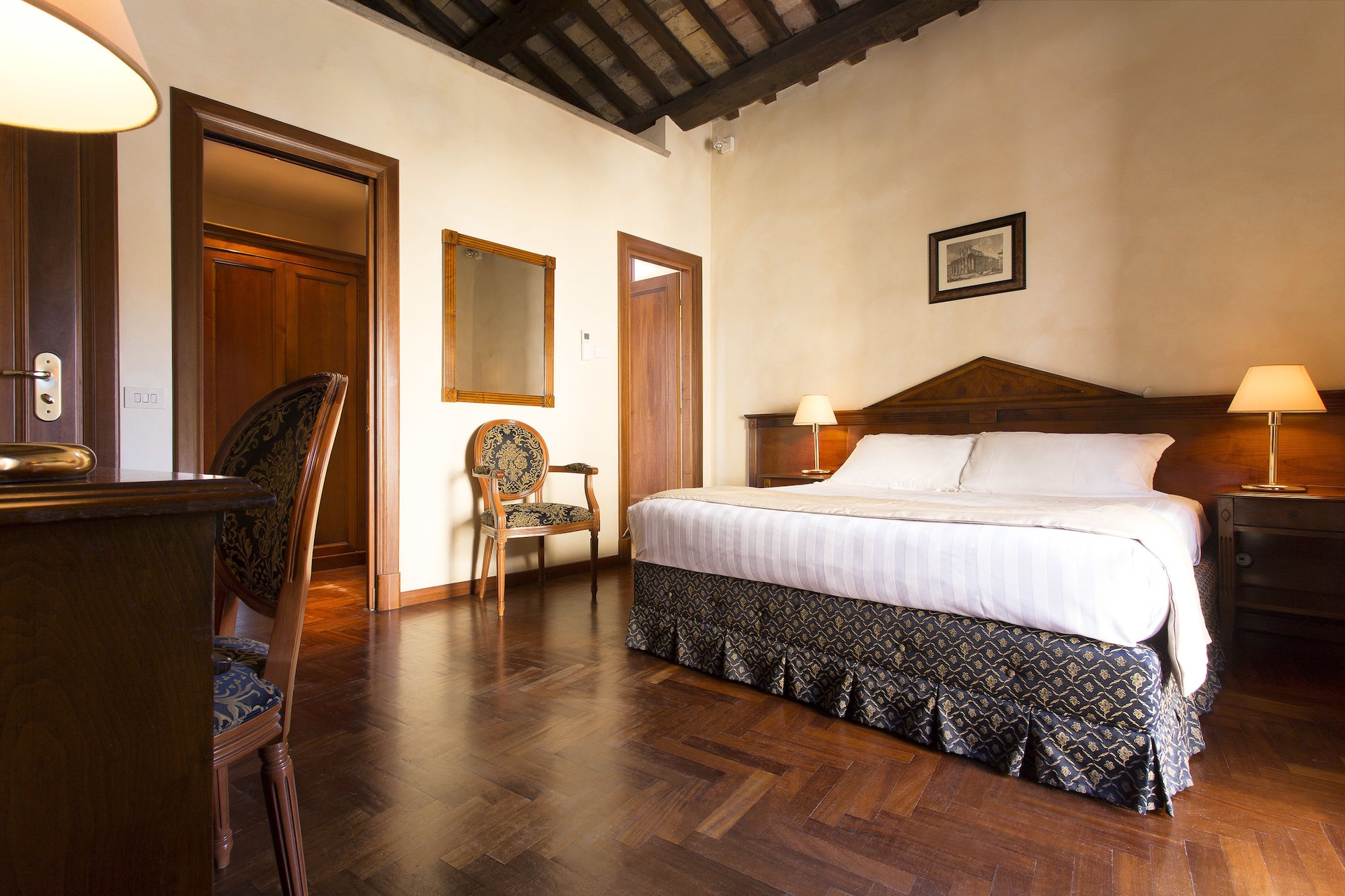 DELUXE, DOUBLE BED, BALCONY
