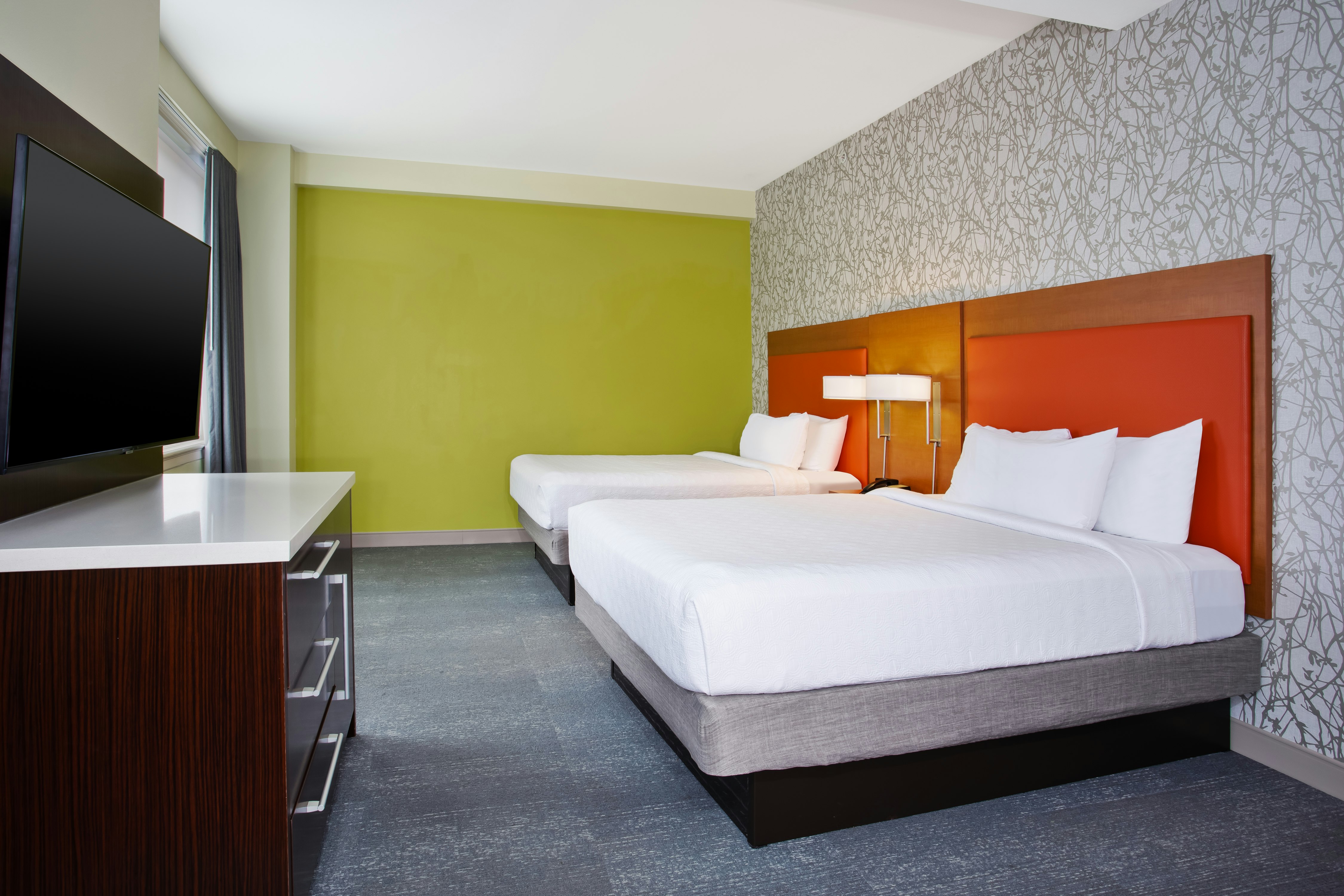 STUDIO, 2 QUEEN BEDS, CITY VIEW