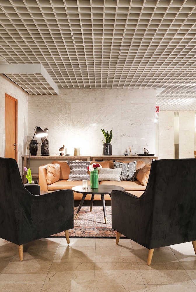 Hotel Hofn 10/72