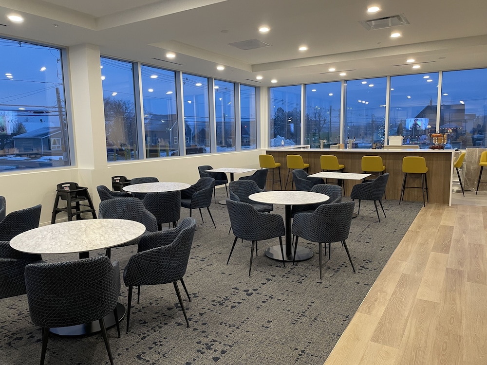 Microtel Inn and Suites by Wyndham Summerside 28/39