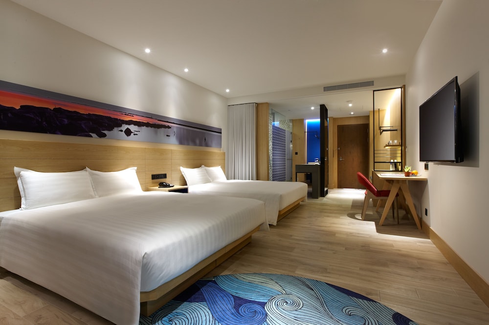 Discovery Hotel 17/65