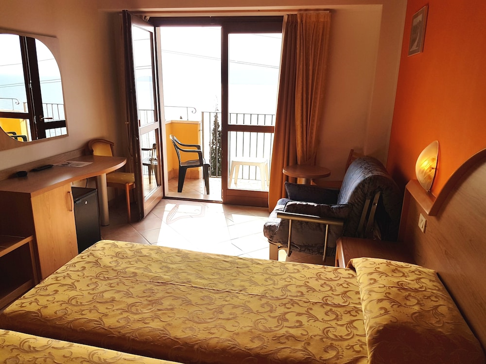 Hotel Piccolo Paradiso 38/61