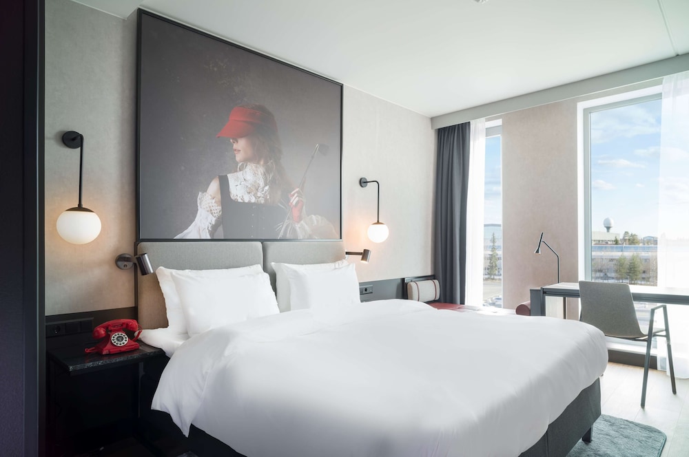 Radisson RED Oslo Airport 17/60