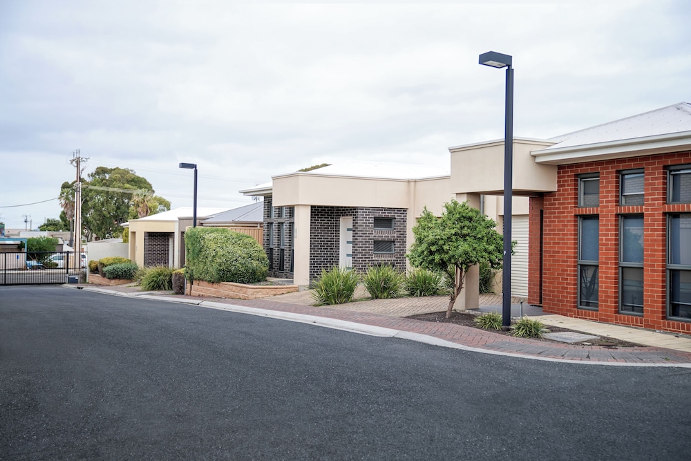 Villas on the Bay Kingscote 32/44