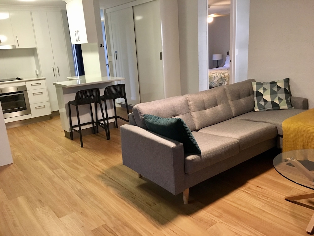 Burleigh Palms Holiday Apartments 40/75