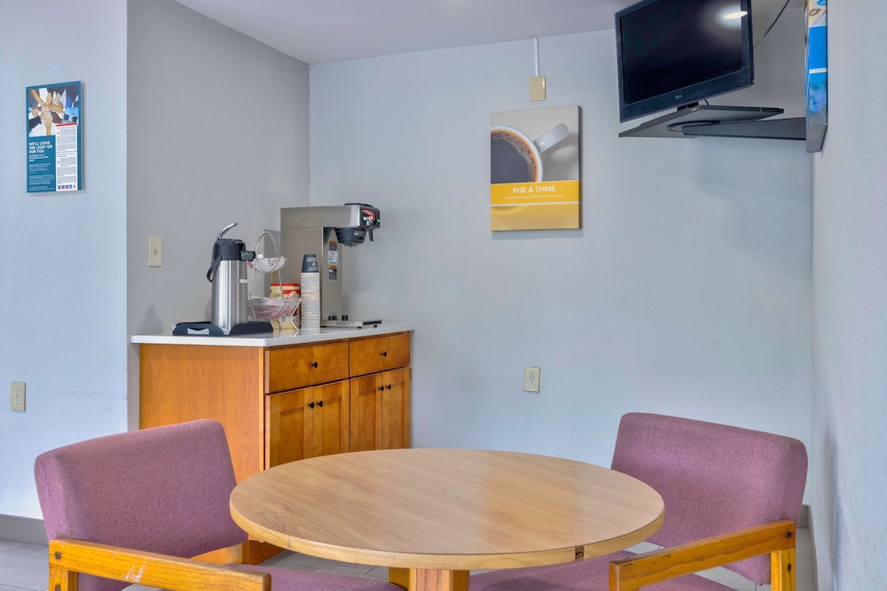 Motel6 Morgantown, WV 48/61