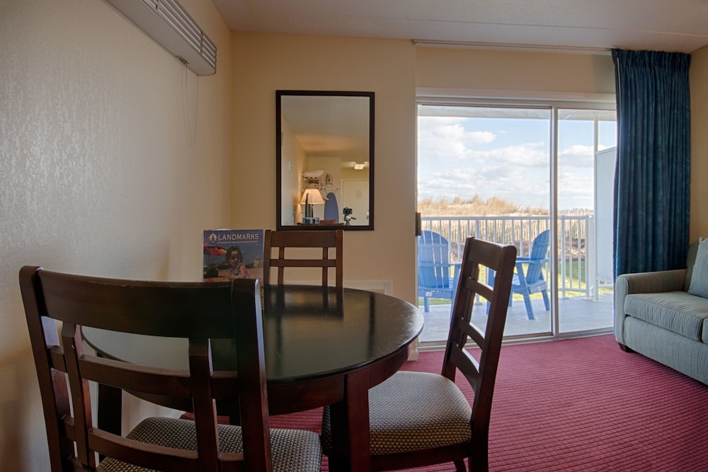 Atlantic OceanFront Inn 43/58