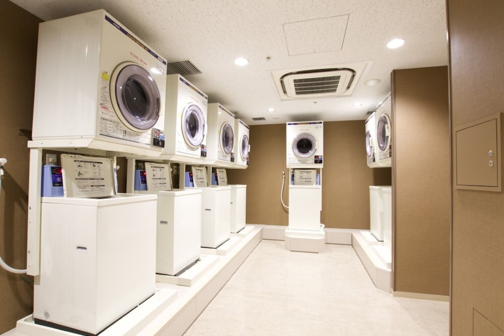 Shinagawa Prince Hotel 8/71