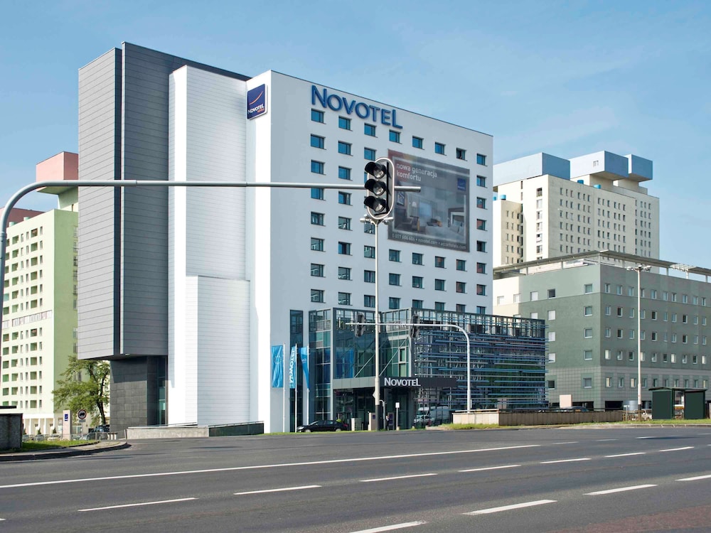 NOVOTEL LODZ CENTRUM 74/77