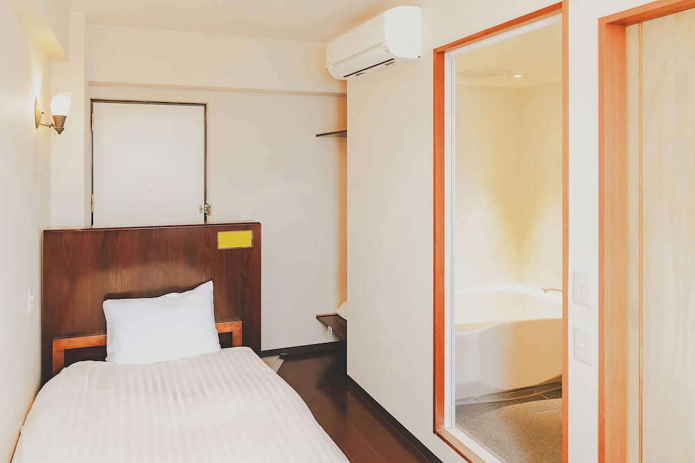Van Cortlandt Hotel 15/48