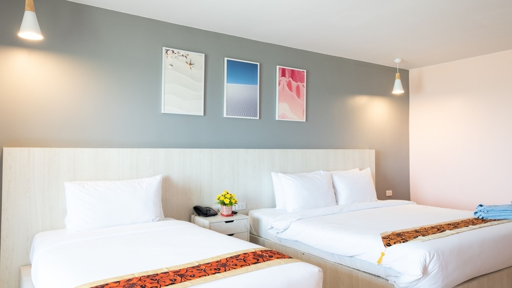 Royal Phala Cliff Beach Resort and Spa 12/50