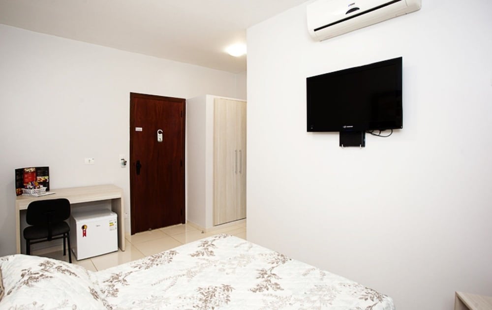 Alves Hotel 11/50