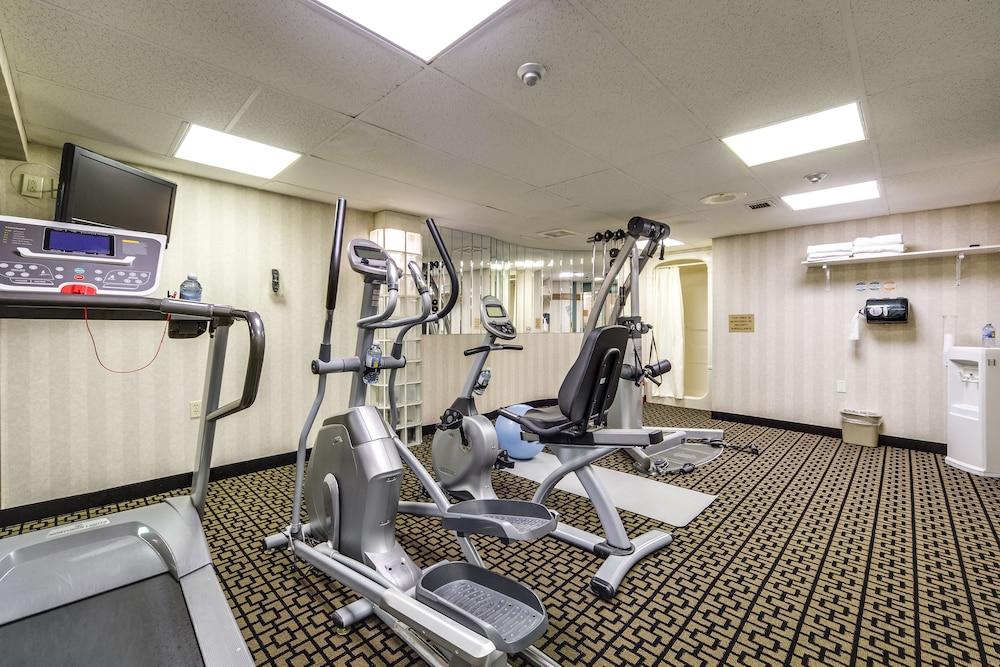 Monte Carlo Inn Oakville Suites 38/68