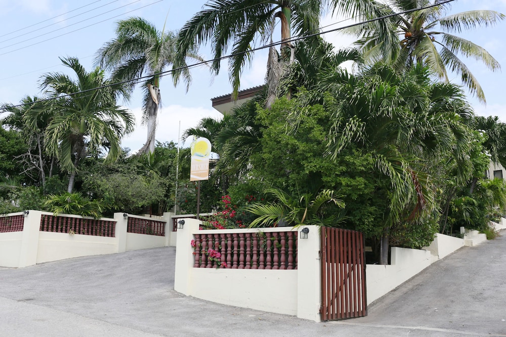 Hersher Studios And Apartments 25/41