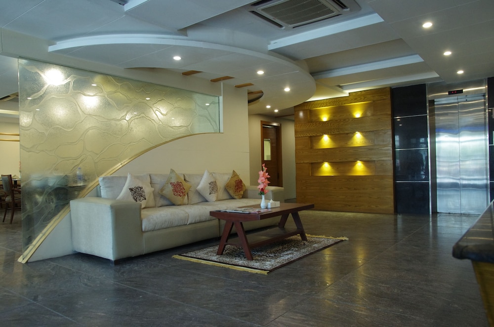 Heaven Hotel 14/18