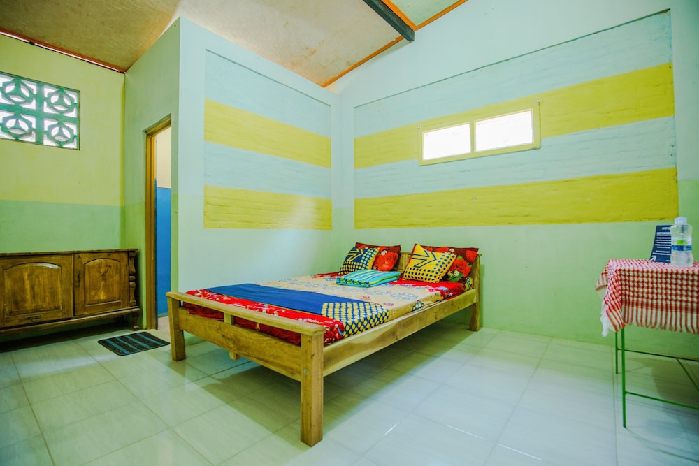 SPOT ON 1762 Gandrung Payungan Family Inn 9/26