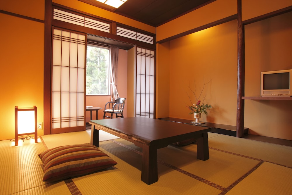 ICHIRINO KOGEN HOTEL ROAN 24/47
