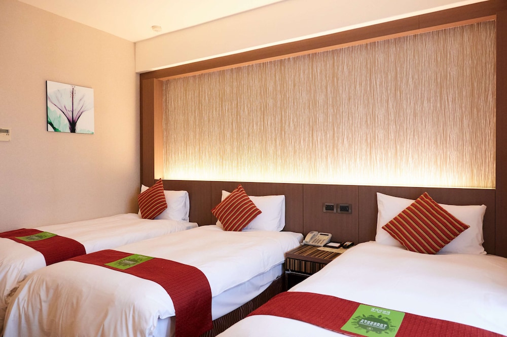 Lishiuan International Hotel 9/62