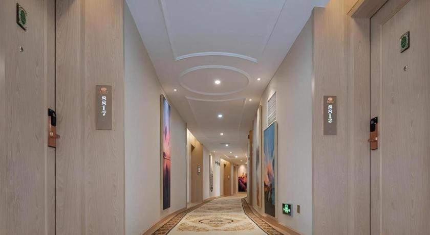 Vienna Hotel (Guangdong Dongguan East Railway Station) 10/62