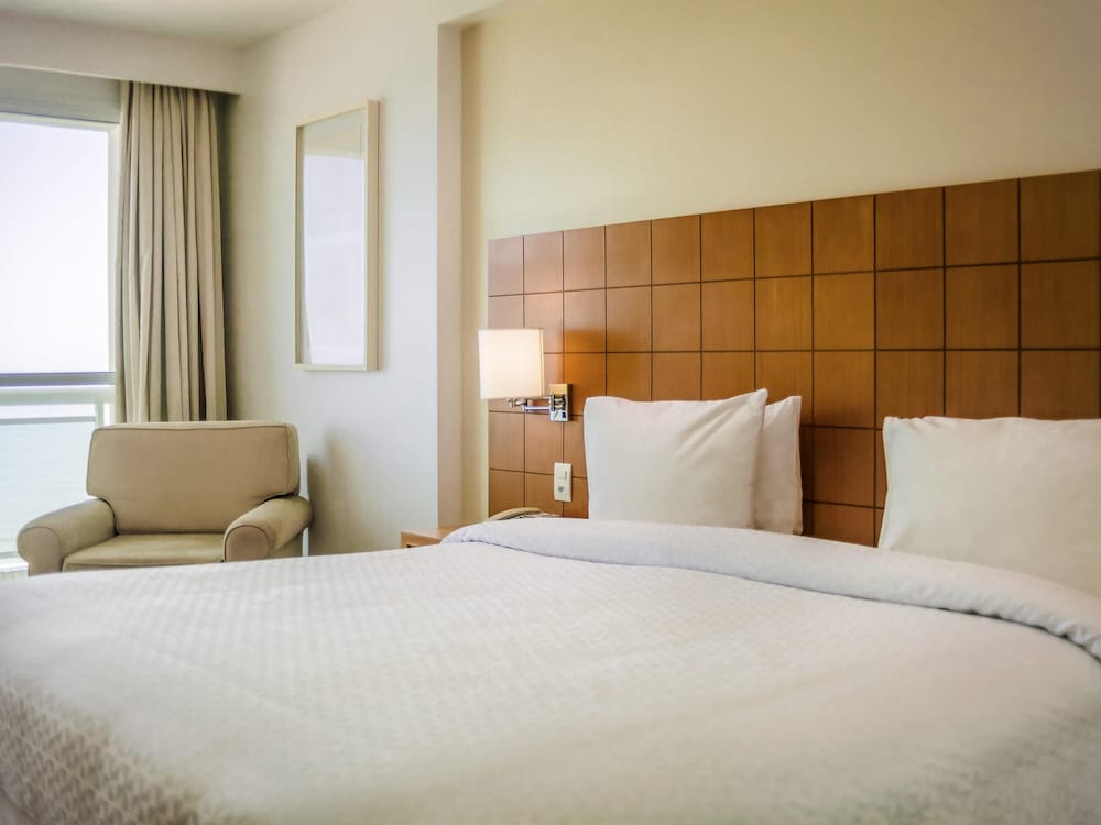 Mercure Macae Hotel 25/77