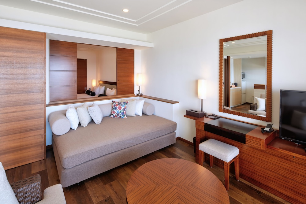 Ala Mahaina Condo Hotel 31/74
