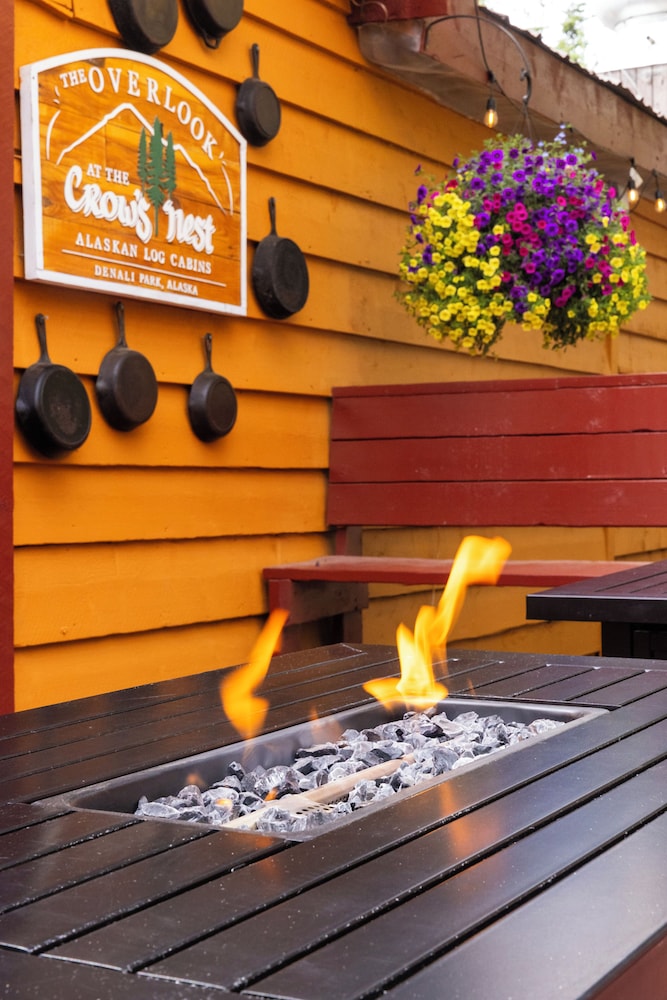Denali Crow s Nest Cabins 6/48