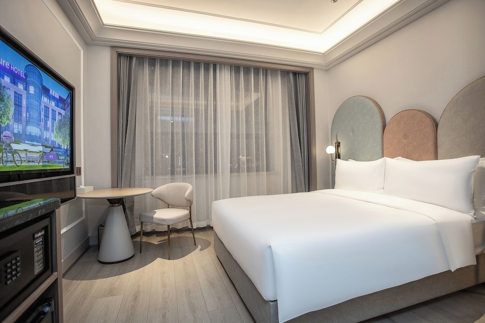 Mercure Changchun Ziyou Road Dahua 9/29