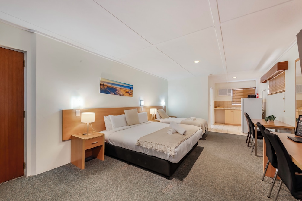 Country Comfort Bundaberg 25/74