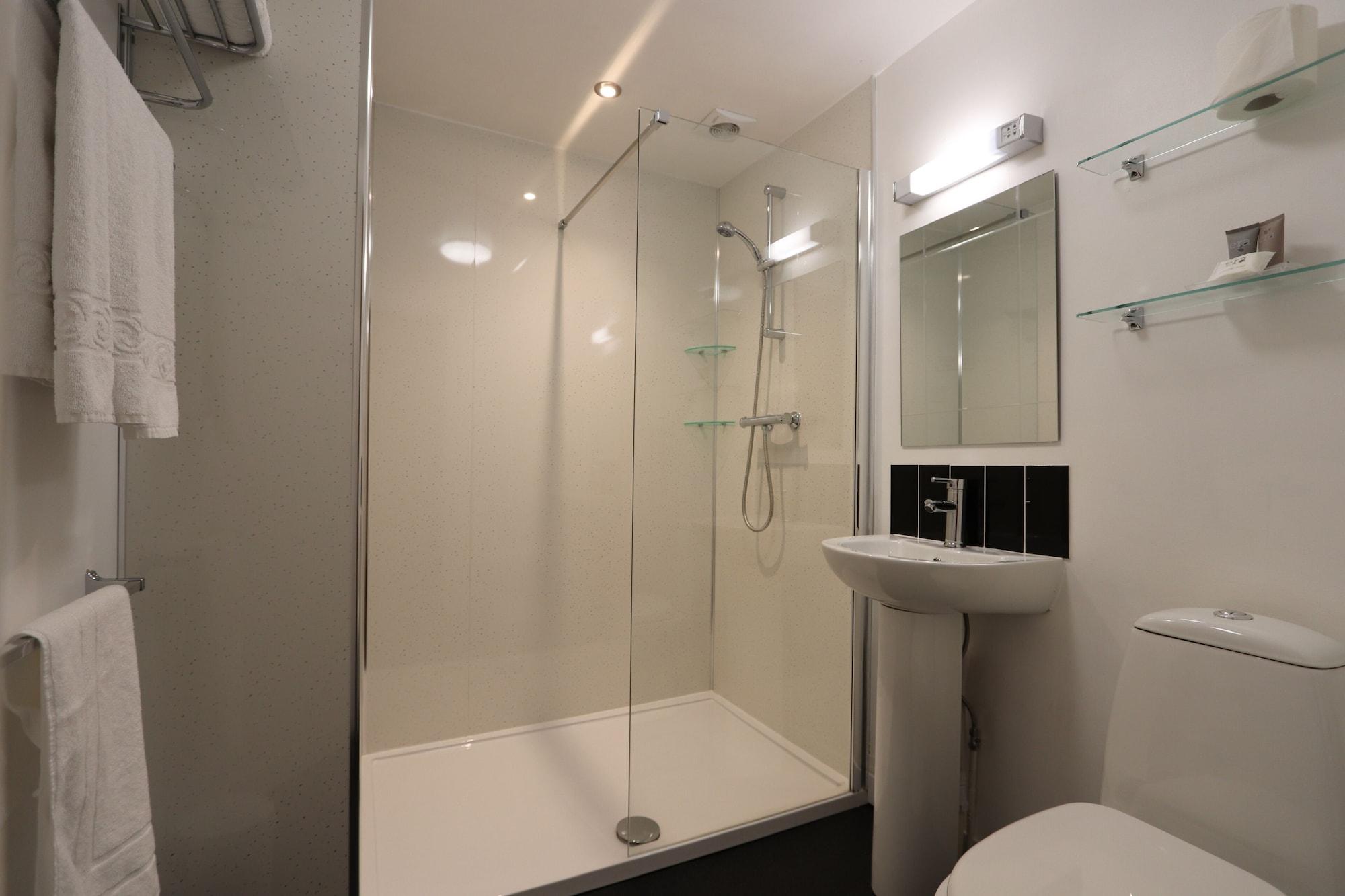 Portbyhan Hotel 24/25