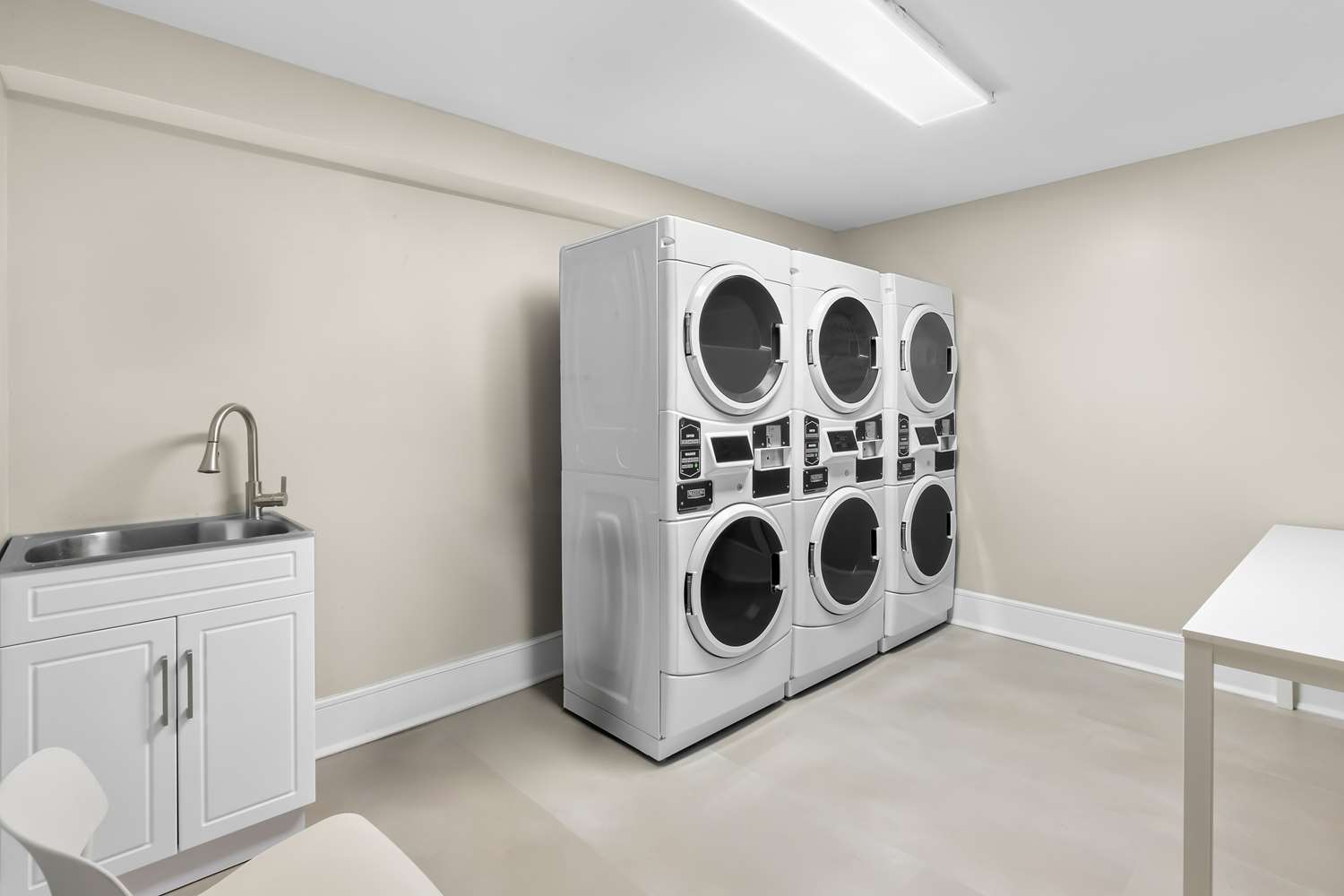 Latitude Suites Tinton Falls Eatontown 5/19