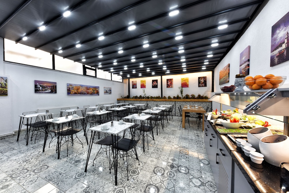 Almina Inn Hotel 39/50