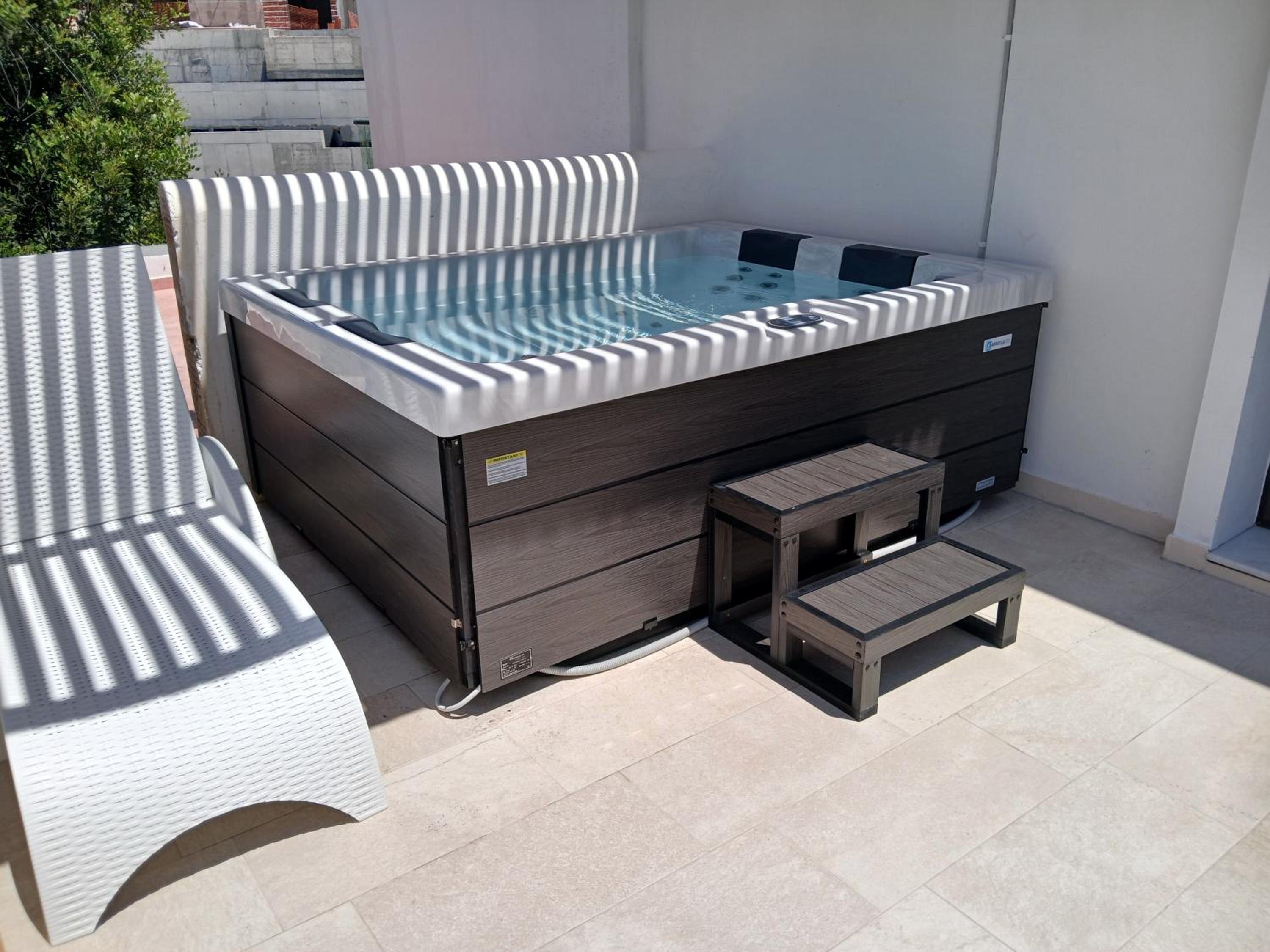 Ladiko Suites 7/50