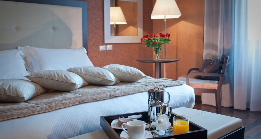 Fiume Hotel 39/53