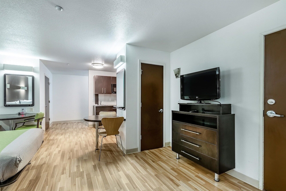 Studio6 Orange, TX 29/42