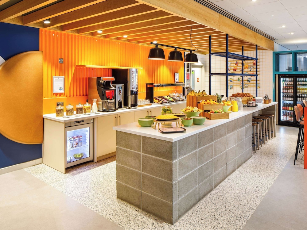 ibis budget Manchester Airport 6/48