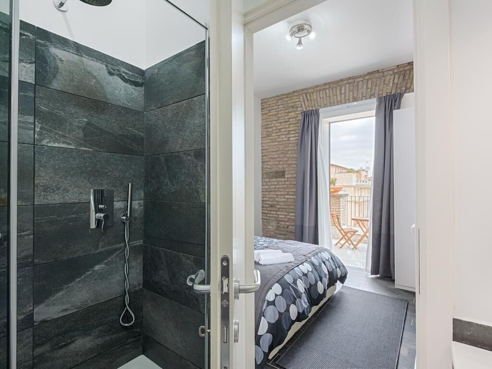 Arch Rome Suites 16/75