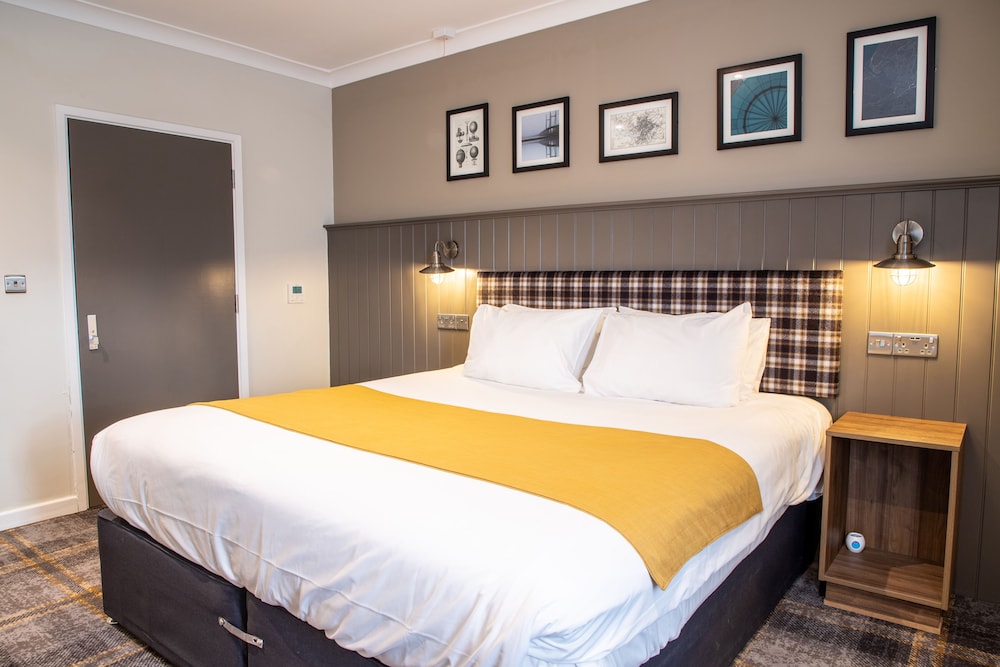 PREMIUM, KING BED