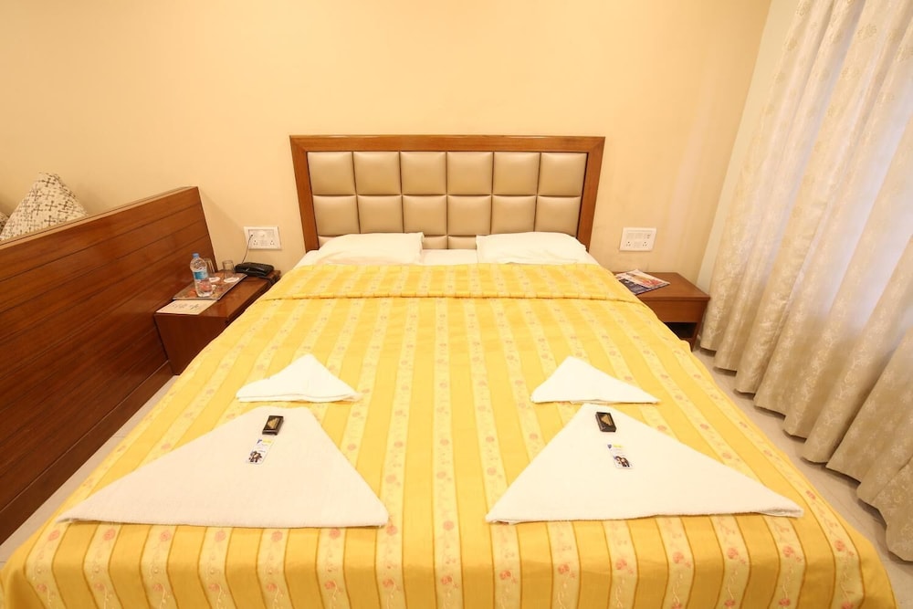 Hotel Kohinoor Square 23/37