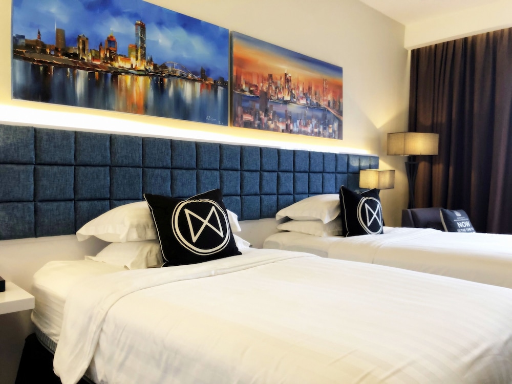 M Roof Hotel & Residences 14/53