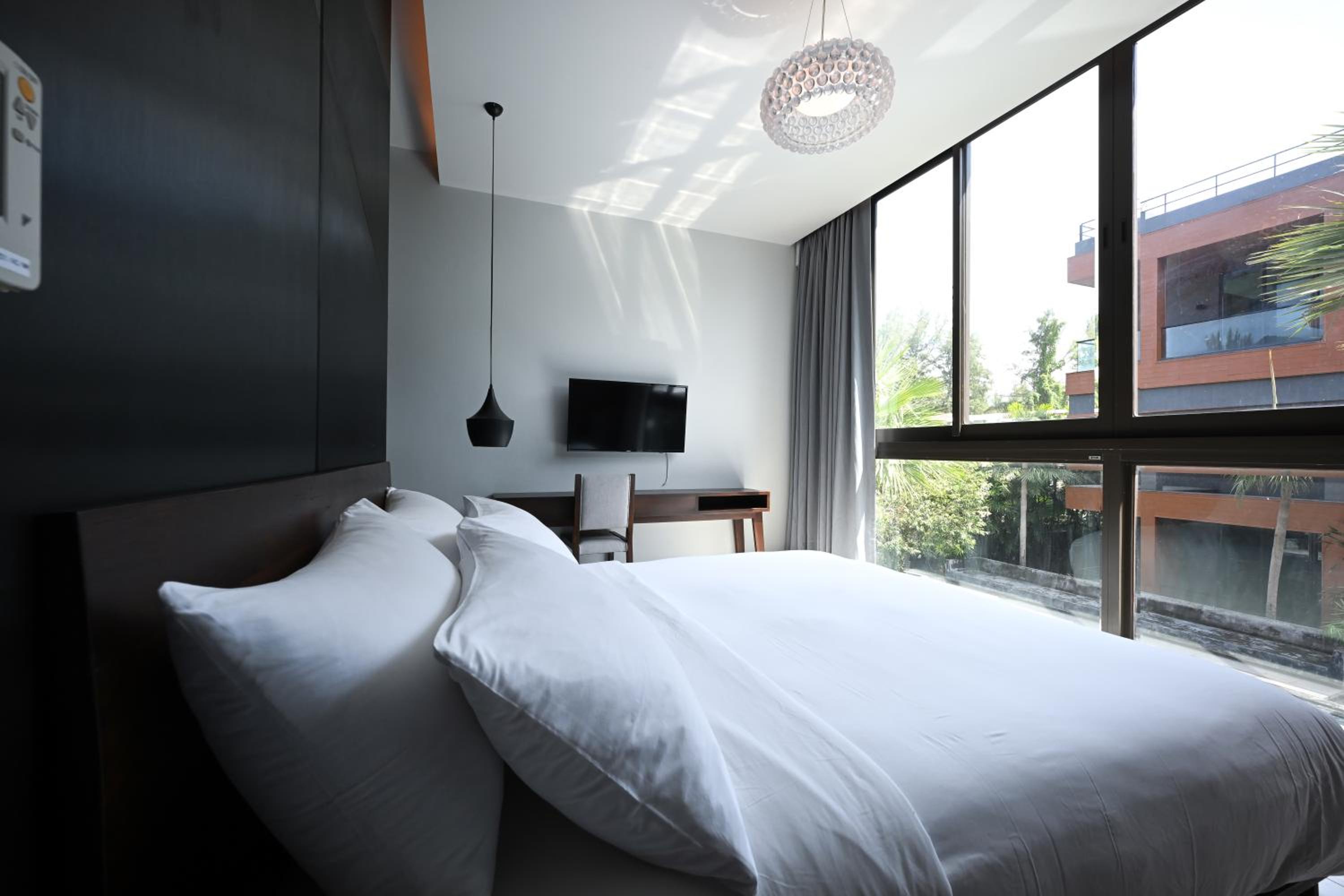 2 Bedrooms, Suite, Private Pool
