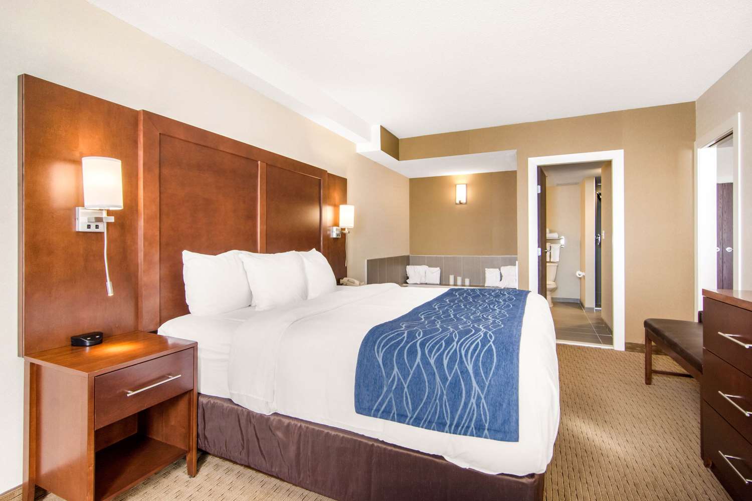 Upgrade, Suite, King Bed